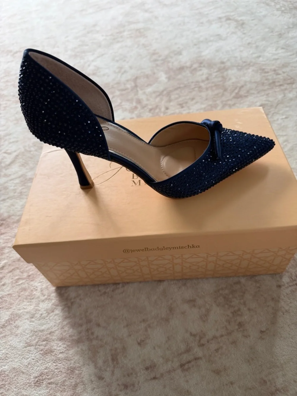 Jewel Badgley Mischka Terresa Navy Crystal D'Orsay Pointed Pump with Bow Size 7